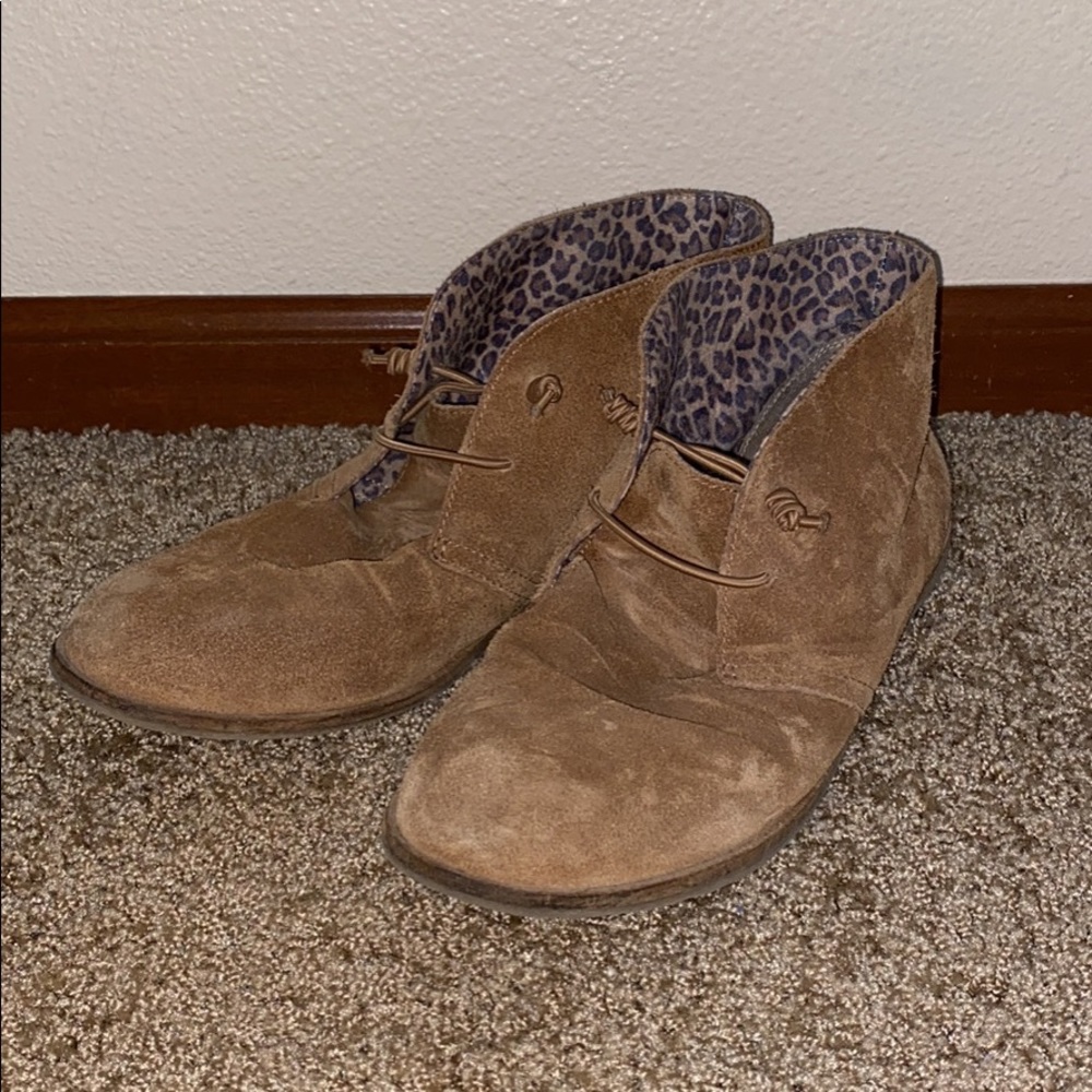 Lucky Brand shoes